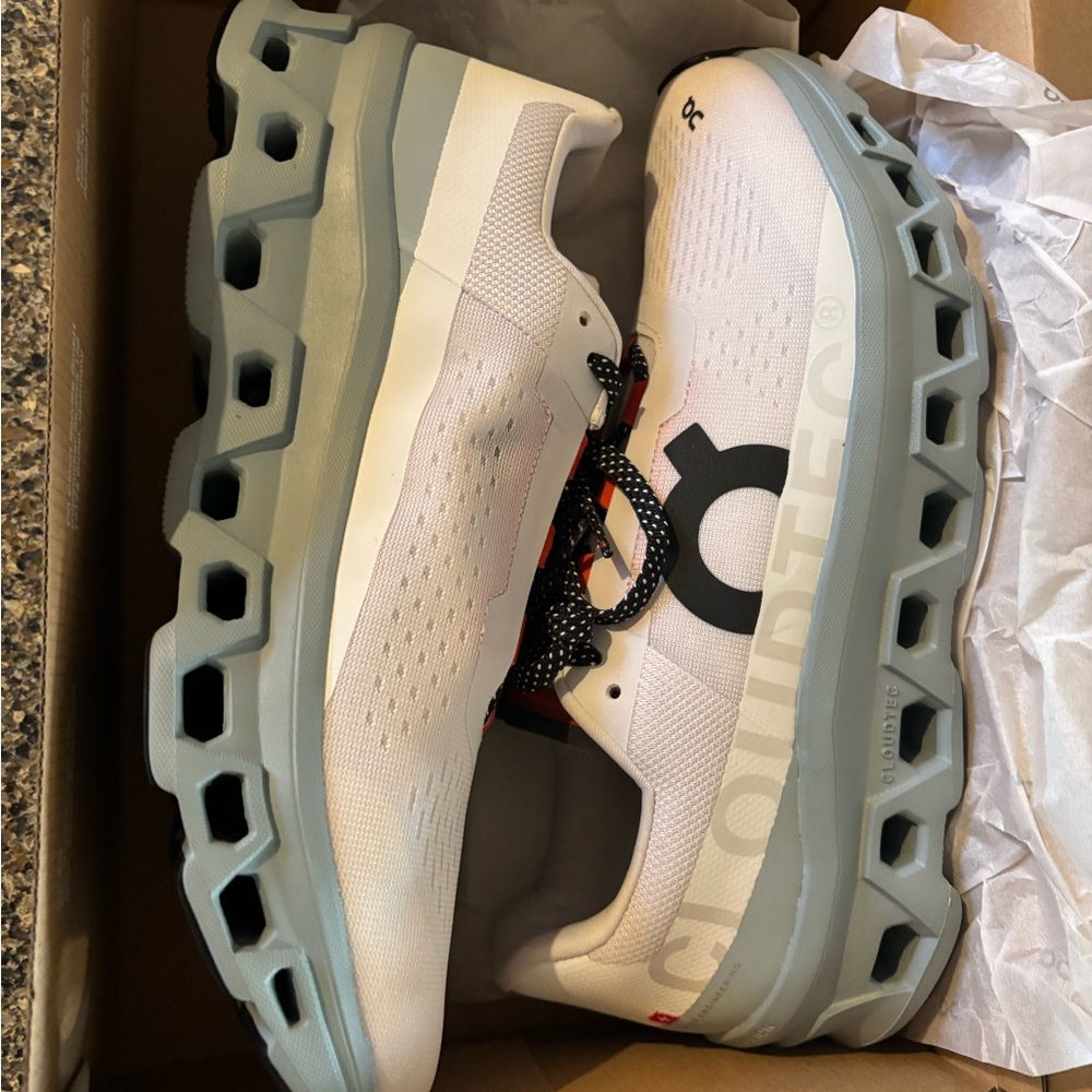 ON Cloudmonster Running Shoes, Men's size 11 (EU 45, UK 10.5) new w/original box